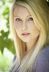 Фото актера Caitlin Ribbans