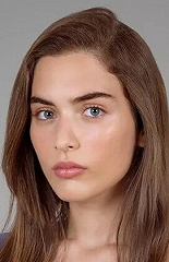 Фото актера Çagla Simsek