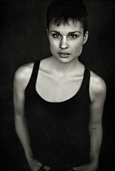 Фото актера Роксанна Фернандес