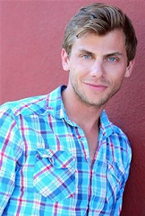 Фото актера Charlie Berens