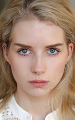 Фото актера Lottie Moss