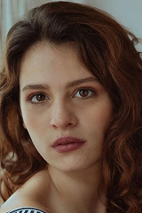 Фото актера Lara Tremouroux