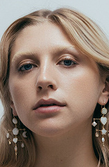 Фото актера Элла Лили Хайланд
