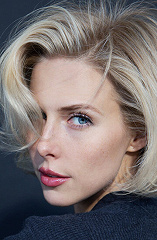 Фото актера Оксана Стрельцова