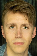 Фото актера Zachary Loewen
