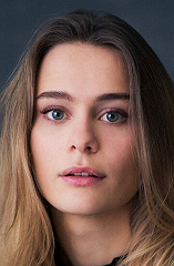 Фото актера Louisa Binder