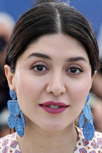 Niousha Akhshi
